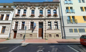  Penzion V Centru - Apartmány Smetanka  Ческе-Будеёвице